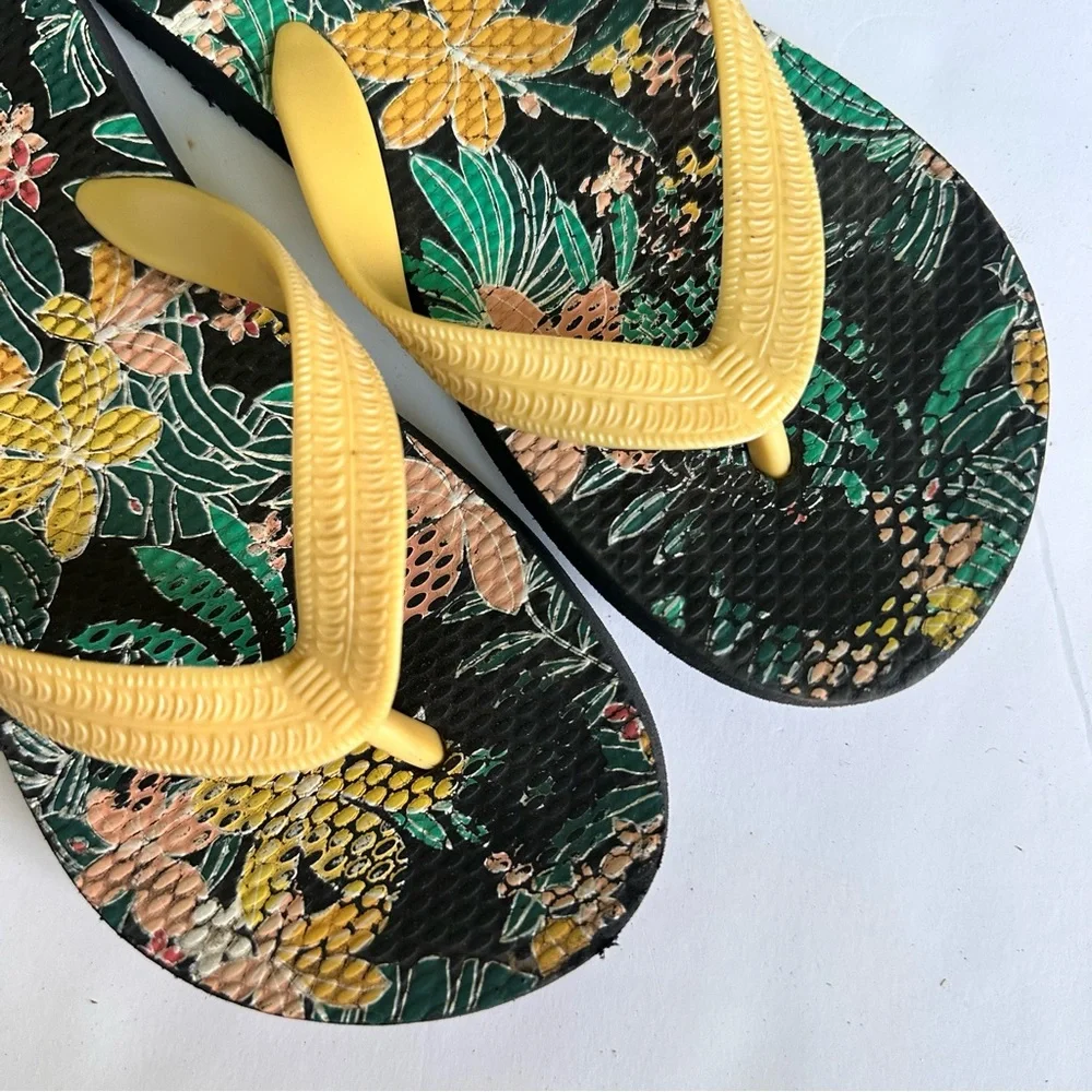 Old Navy Sandals